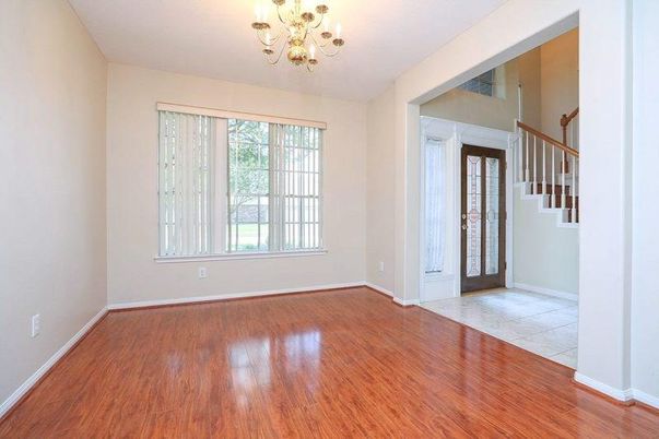 Chandelier, Empty room, Interior, Wood Texture Flooring