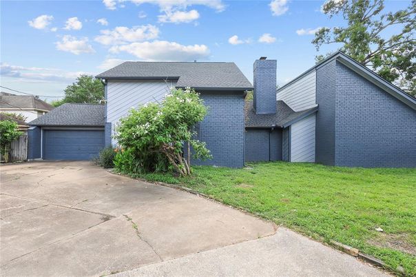 Backyard, Detached Garage, Exterior