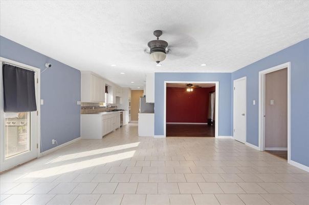 Empty room, Interior, Kitchen, Recessed Lighting