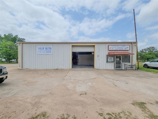 Detached Garage, Exterior