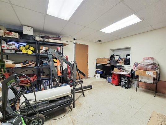 Fitness Equipment, Interior, Recessed Lighting