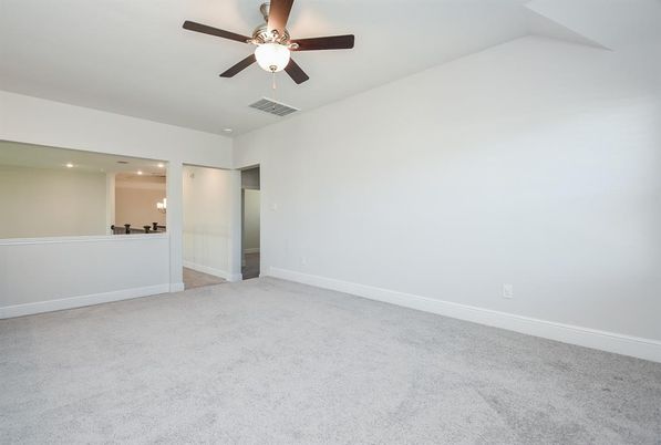 Empty room, Interior, Recessed Lighting