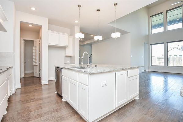Interior, Kitchen, Pendant Lights, Recessed Lighting, Wood Texture Flooring