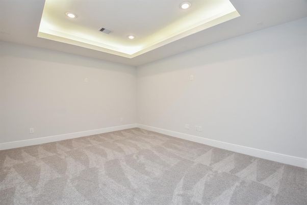 Empty room, Interior, Recessed Lighting