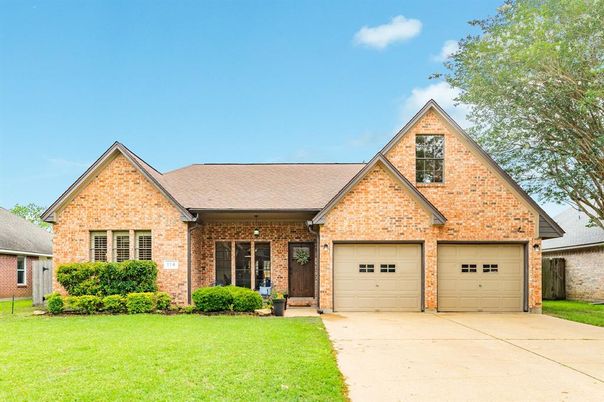 Attached, Exterior, Facade, Brick Facade, Brick Traditional