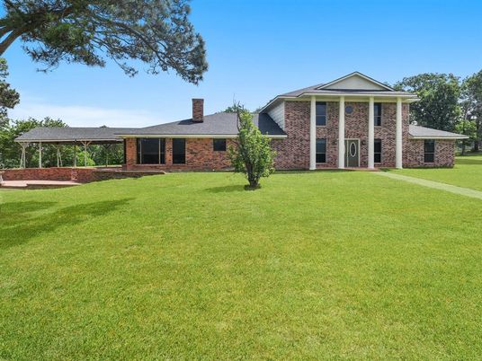 Backyard, Exterior, Facade, Brick Facade, Georgian