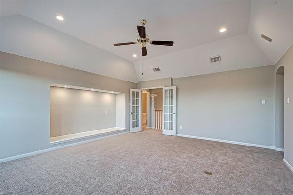 Empty room, Interior, Recessed Lighting