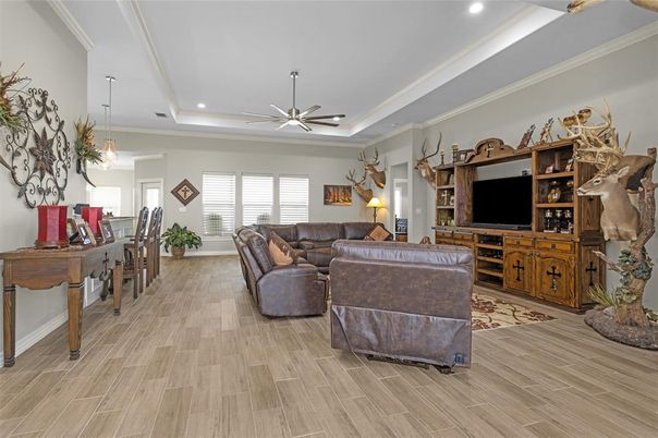 Dining room, Interior, Living room, Pendant Lights, Recessed Lighting, Wood Texture Flooring
