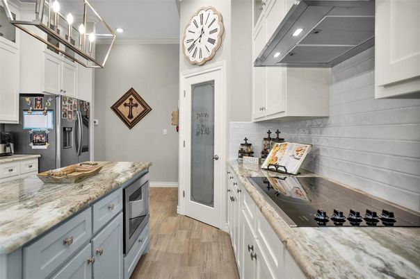Interior, Kitchen, Recessed Lighting, Wood Texture Flooring