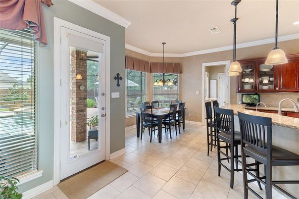 Dining room, Interior, Kitchen, Pendant Lights, Recessed Lighting