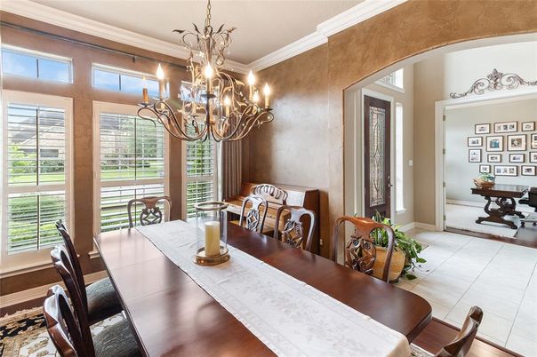 Chandelier, Dining room, Interior