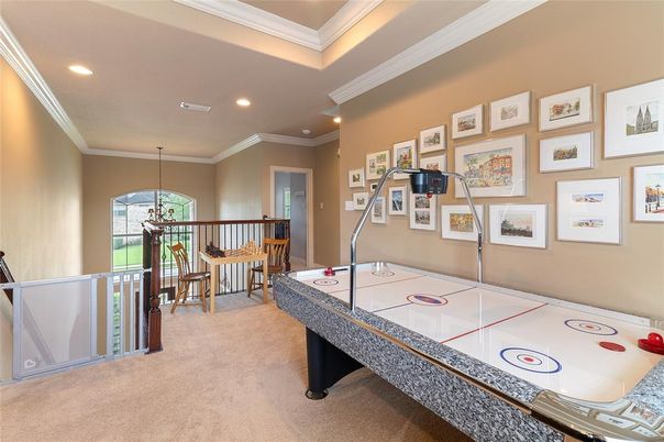 Game Room, Interior, Recessed Lighting