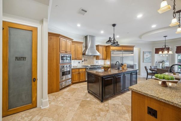 Chandelier, Dining room, Interior, Kitchen, Pendant Lights, Recessed Lighting, Stainless Steel Appliances