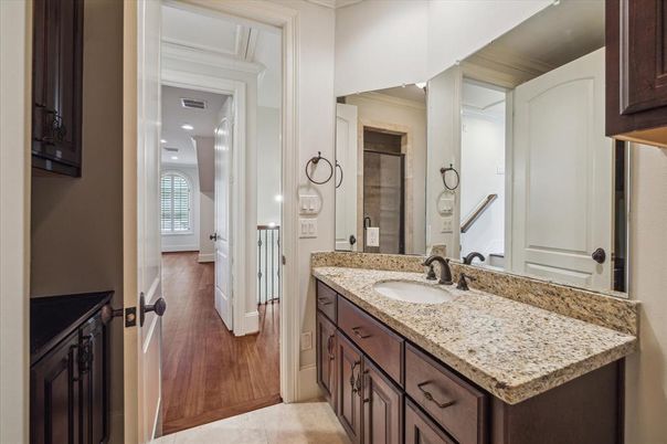Bathroom, Interior, Recessed Lighting, Wood Texture Flooring