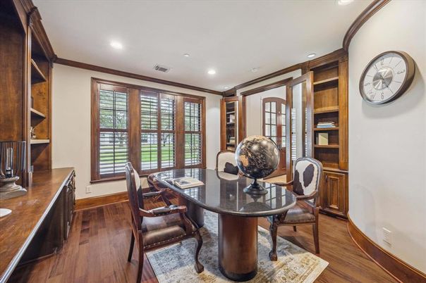 Home Office, Interior, Recessed Lighting, Wood Texture Flooring