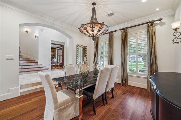 Chandelier, Dining room, Interior, Recessed Lighting, Wood Texture Flooring