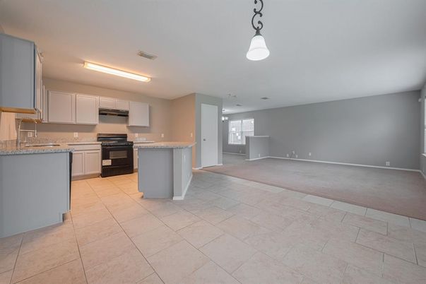 Interior, Kitchen, Pendant Lights, Stainless Steel Appliances