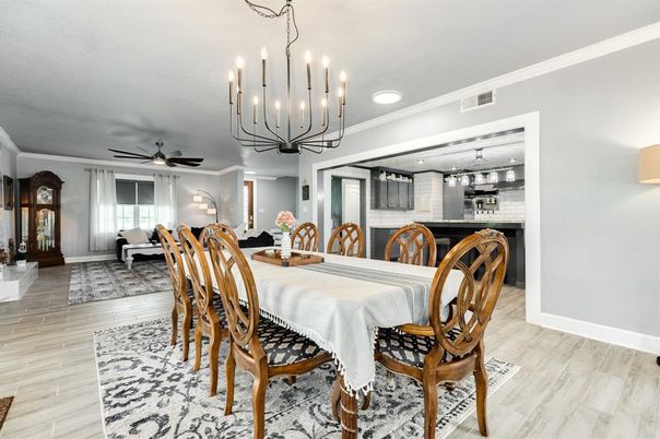 Chandelier, Dining room, Interior, Pendant Lights, Recessed Lighting, Wood Texture Flooring