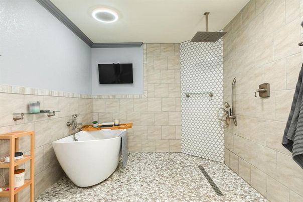 Bathroom, Free Standing Baths, Interior, Recessed Lighting