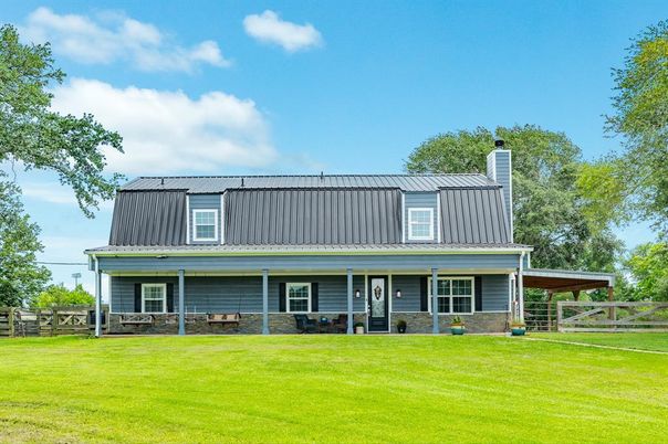 Backyard, Exterior, Facade, Cape Cod