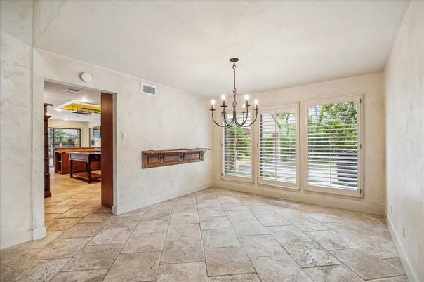 Chandelier, Empty room, Interior, Pendant Lights