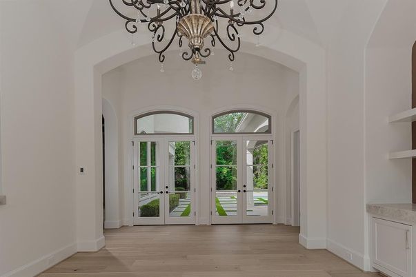 Chandelier, Interior, Wood Texture Flooring