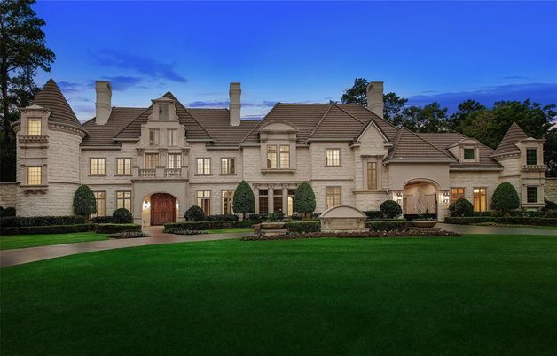 Backyard, Exterior, Facade, French Provincial