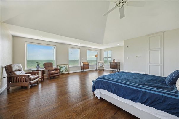 Bedroom, Interior, Recessed Lighting, Water, Wood Texture Flooring