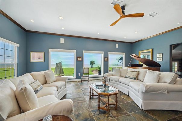 Interior, Living room, Piano, Recessed Lighting