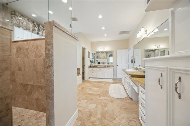 Bathroom, Interior, Recessed Lighting