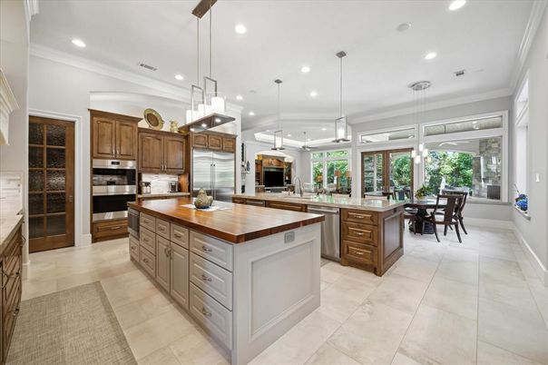 Dining room, Interior, Kitchen, Pendant Lights, Recessed Lighting, Stainless Steel Appliances