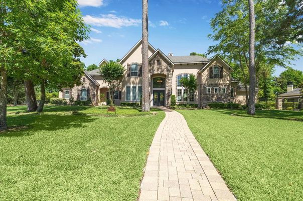Backyard, Exterior, Facade, French Provincial