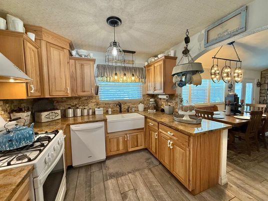 Chandelier, Dining room, Interior, Kitchen, Pendant Lights, Wood Texture Flooring