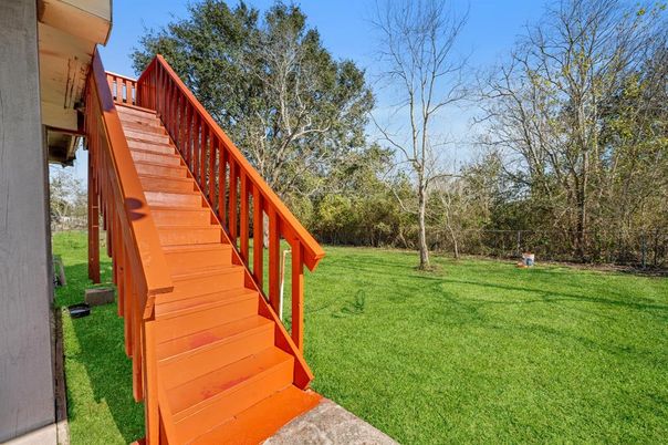 Backyard, Exterior