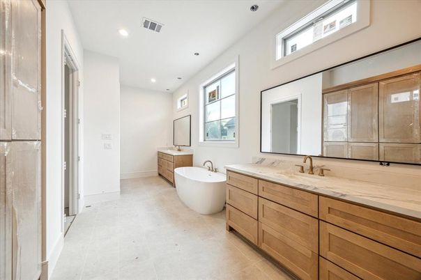 Bathroom, Dual Sink Vanities, Free Standing Baths, Interior, Recessed Lighting