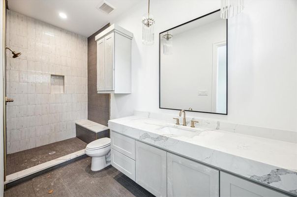 Bathroom, Glass Shower, Interior, Pendant Lights, Recessed Lighting