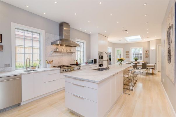 Dining room, Interior, Kitchen, Recessed Lighting, Stainless Steel Appliances, Wood Texture Flooring