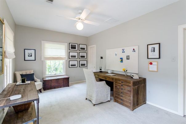 Home Office, Interior