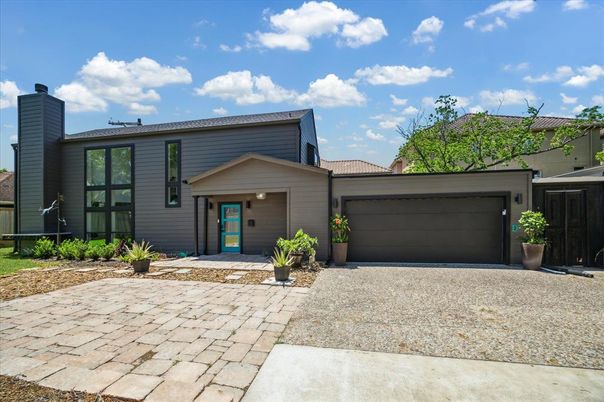 Attached, Exterior, Facade, Modern