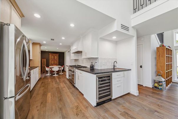 Dining room, Interior, Kitchen, Recessed Lighting, Wood Texture Flooring