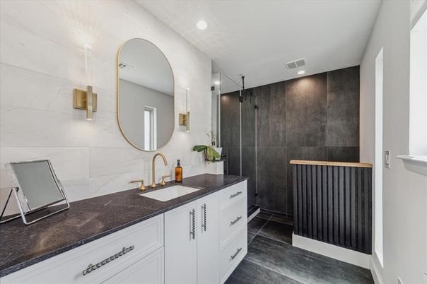 Bathroom, Interior, Recessed Lighting