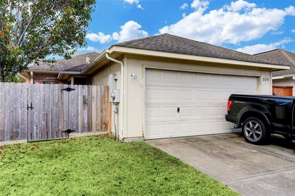 Detached Garage, Exterior