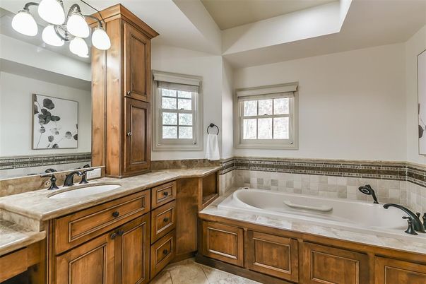 Bathroom, Dual Sink Vanities, Interior