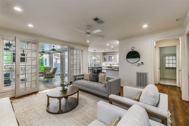 Interior, Kitchen, Living room, Pendant Lights, Recessed Lighting, Wood Texture Flooring