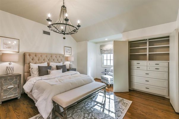 Bedroom, Chandelier, Interior, Recessed Lighting, Wood Texture Flooring