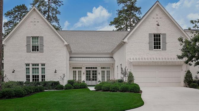 Attached, Exterior, Facade, Brick Traditional