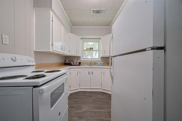 Interior, Kitchen, Wood Texture Flooring