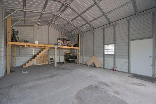 Garage, Interior