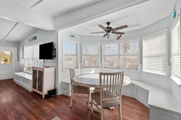 Dining room, Interior, Wood Texture Flooring