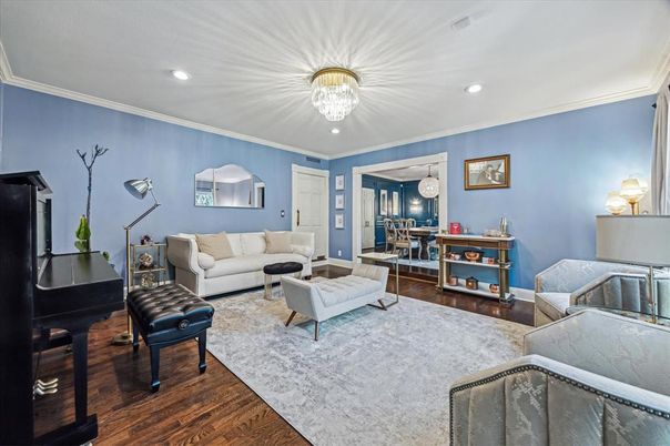 Chandelier, Interior, Living room, Piano, Recessed Lighting, Wood Texture Flooring